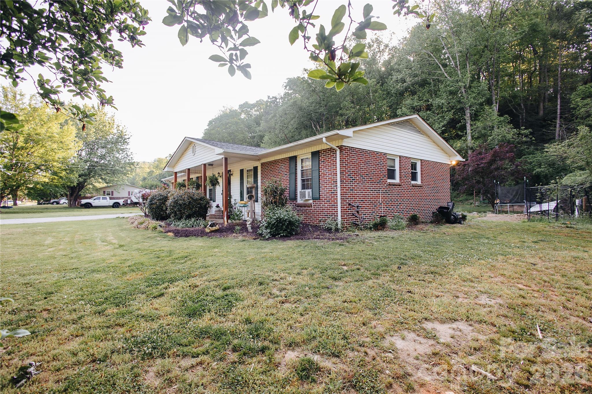 341 Bond Street Marion NC 28752