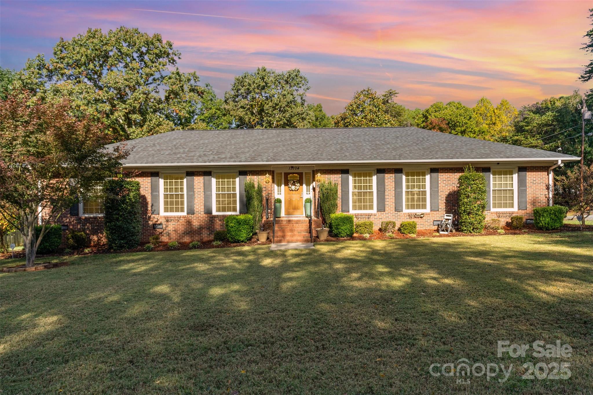 13704 Woody Point Road Charlotte NC 28278