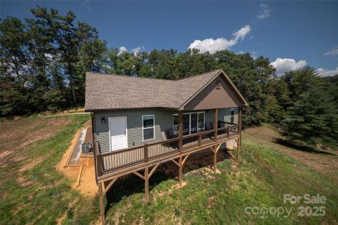 71 Banks Creek Road Burnsville NC 28714