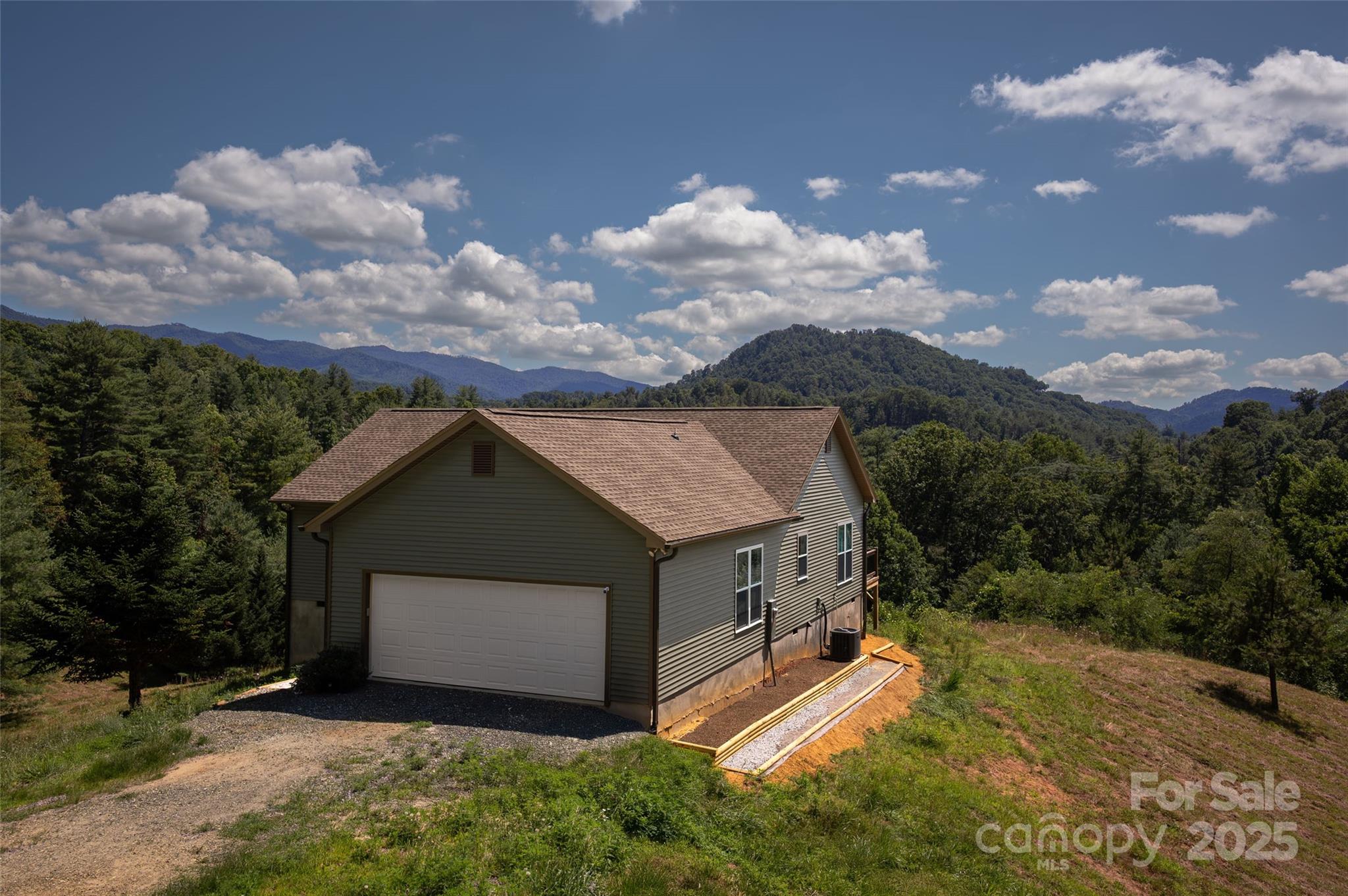 71 Banks Creek Road Burnsville NC 28714