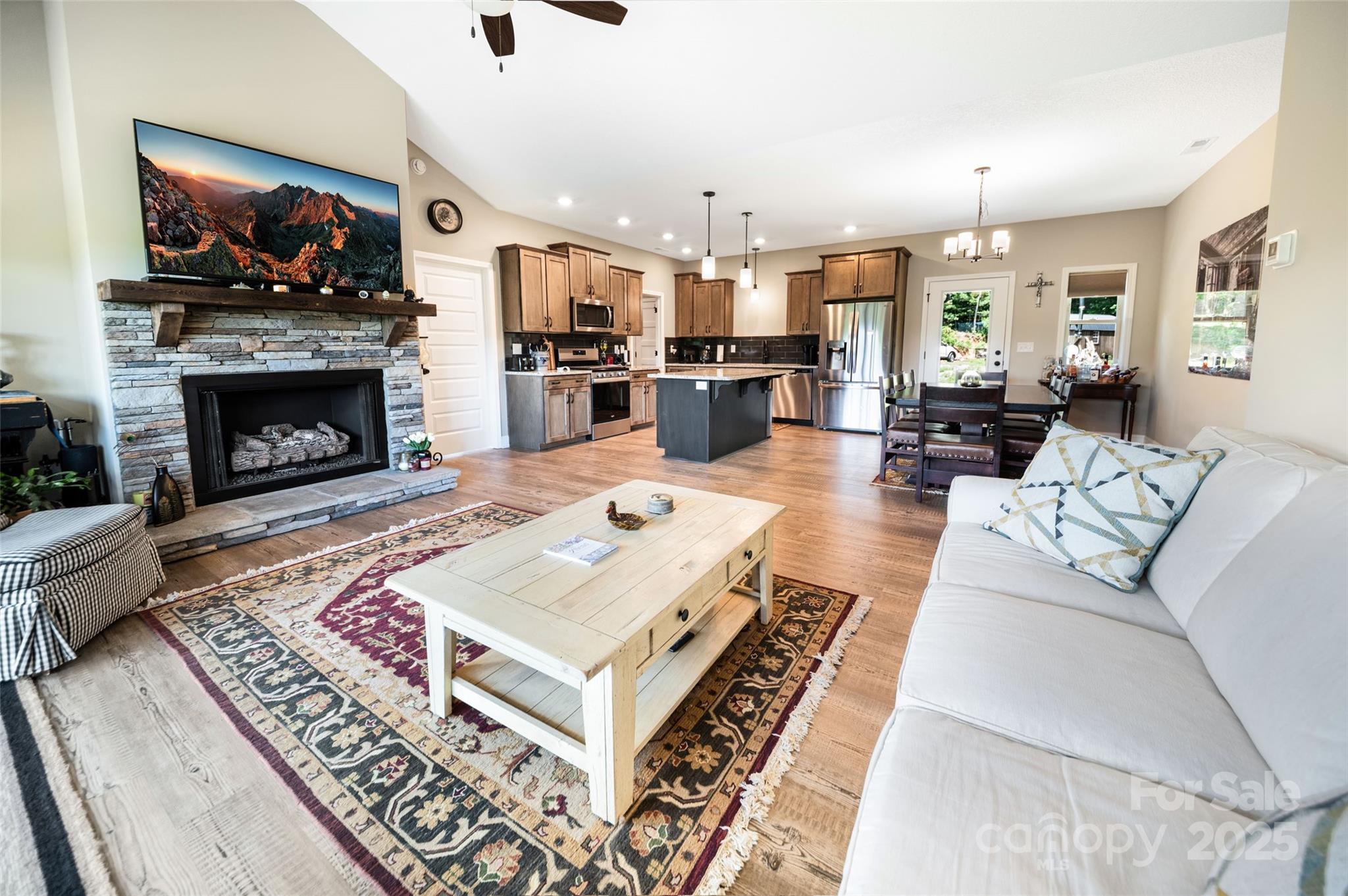 71 Banks Creek Road Burnsville NC 28714