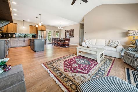 71 Banks Creek Road Burnsville NC 28714