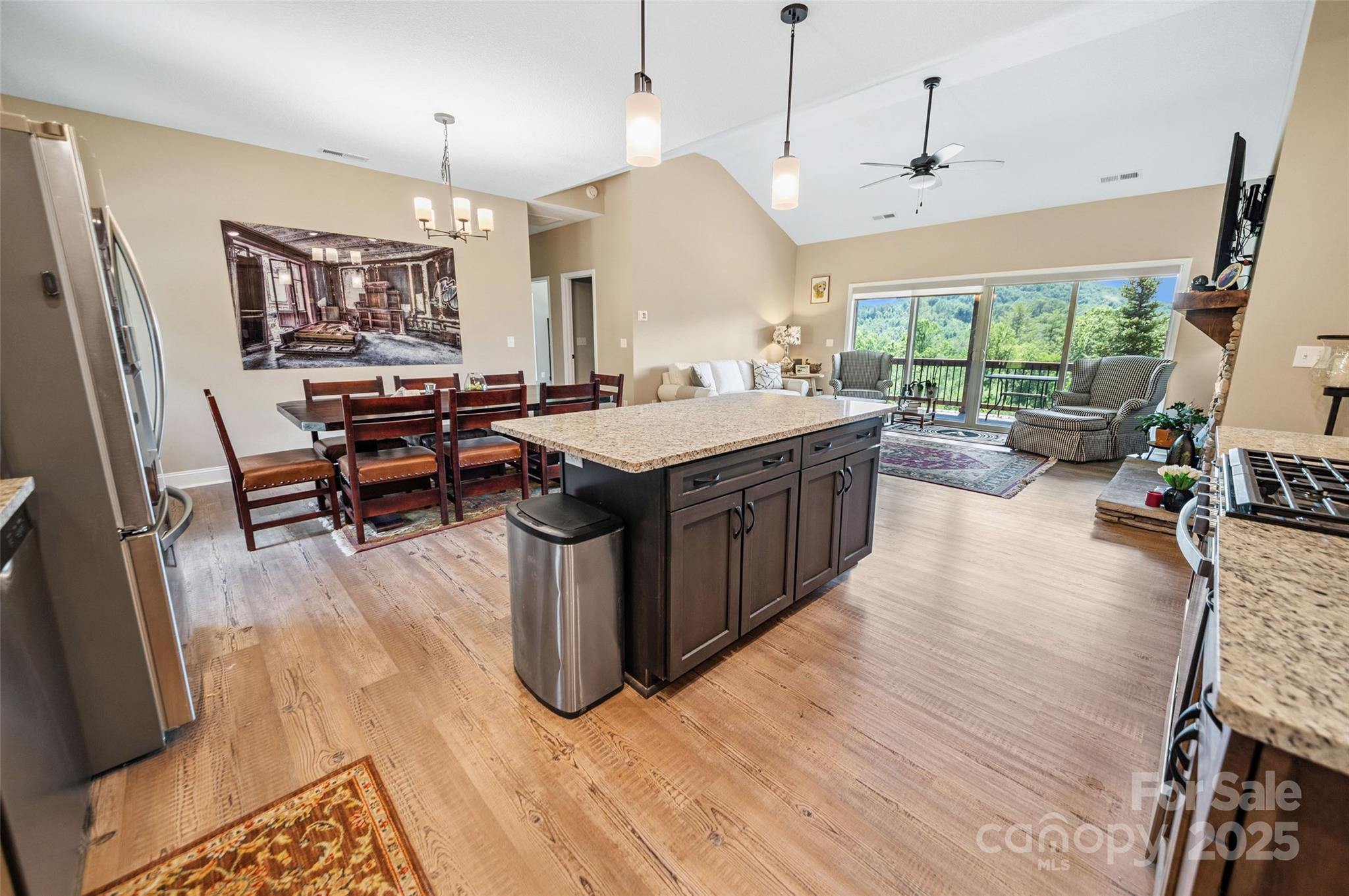 71 Banks Creek Road Burnsville NC 28714