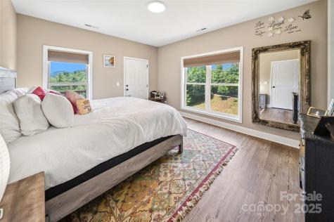 71 Banks Creek Road Burnsville NC 28714