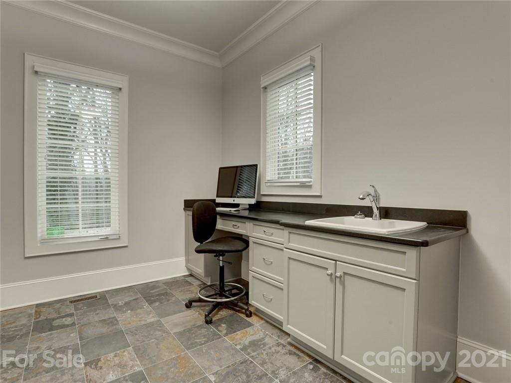 1669 Sterling Road Charlotte NC 28209