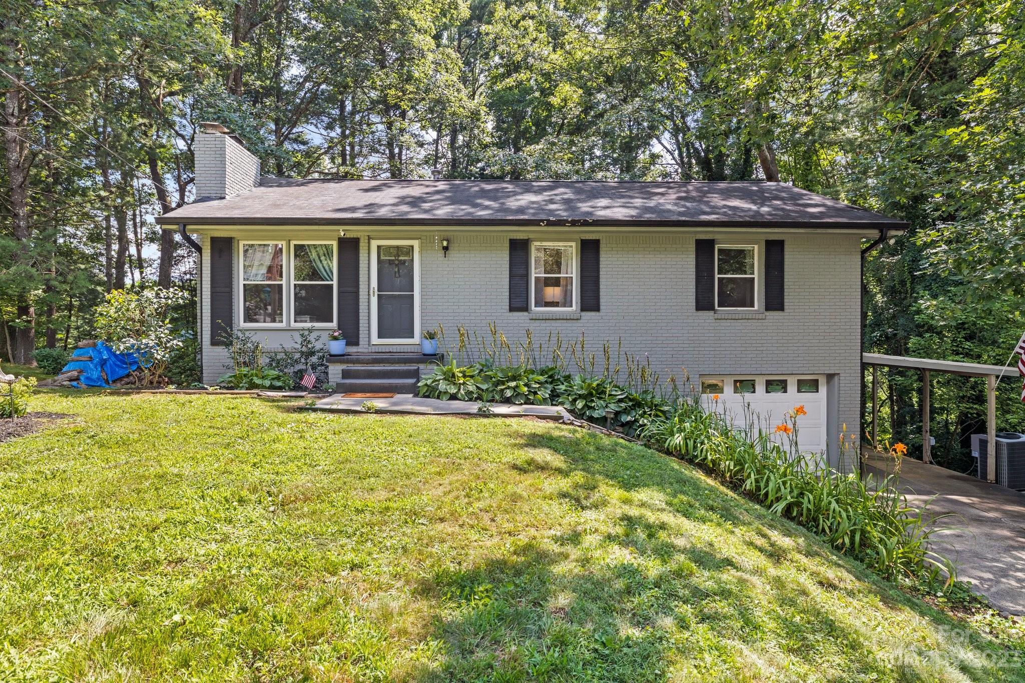 16 S Ridge Place Arden NC 28704