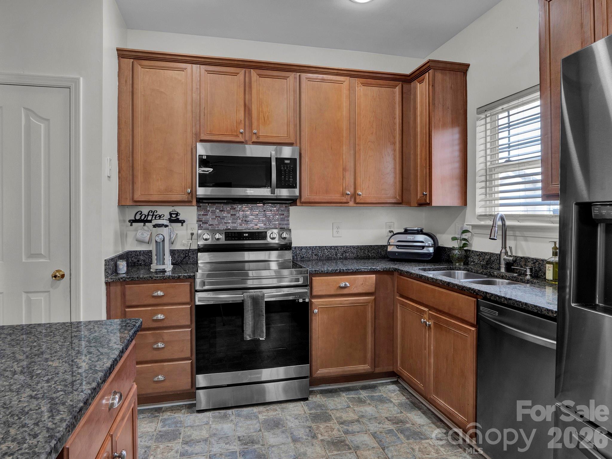 5912 Almond Road Charlotte NC 28227