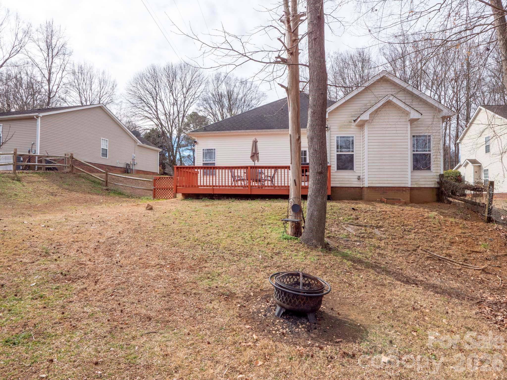 5912 Almond Road Charlotte NC 28227