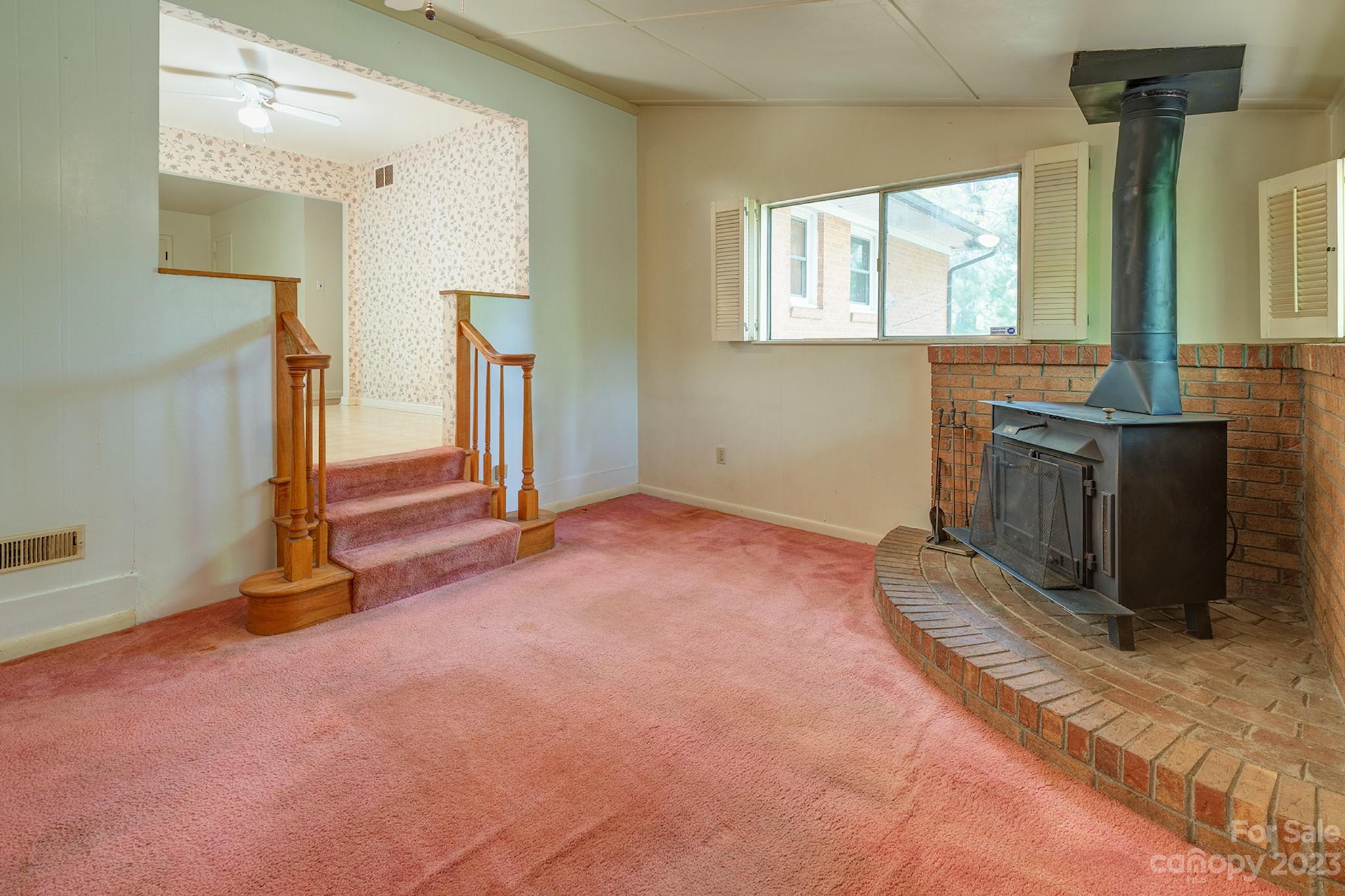 10 Wagon Road Asheville NC 28805