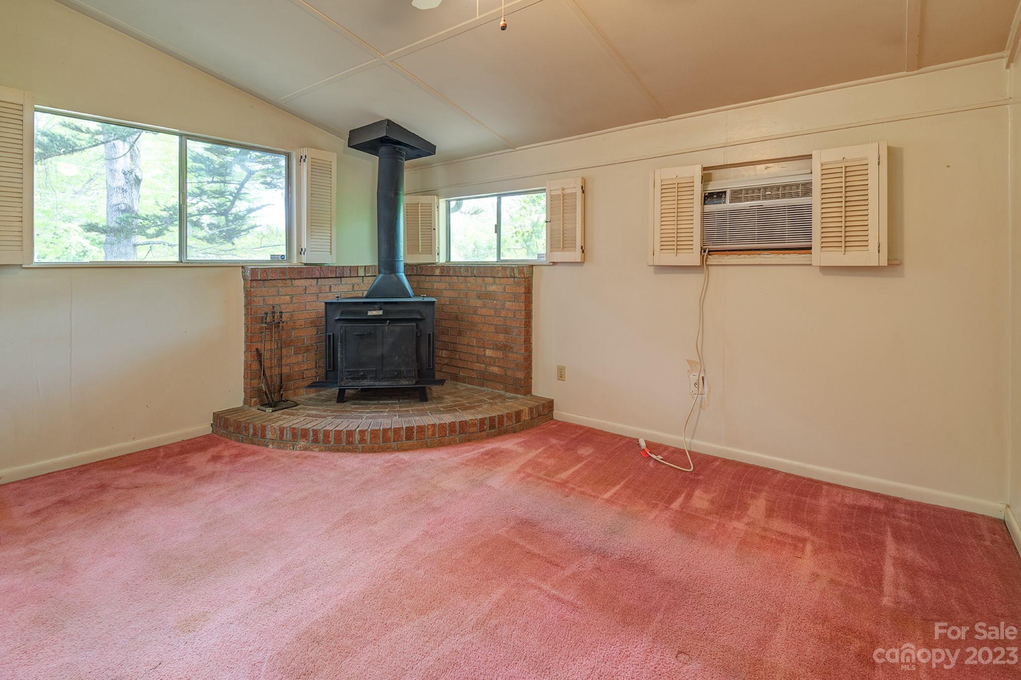 10 Wagon Road Asheville NC 28805