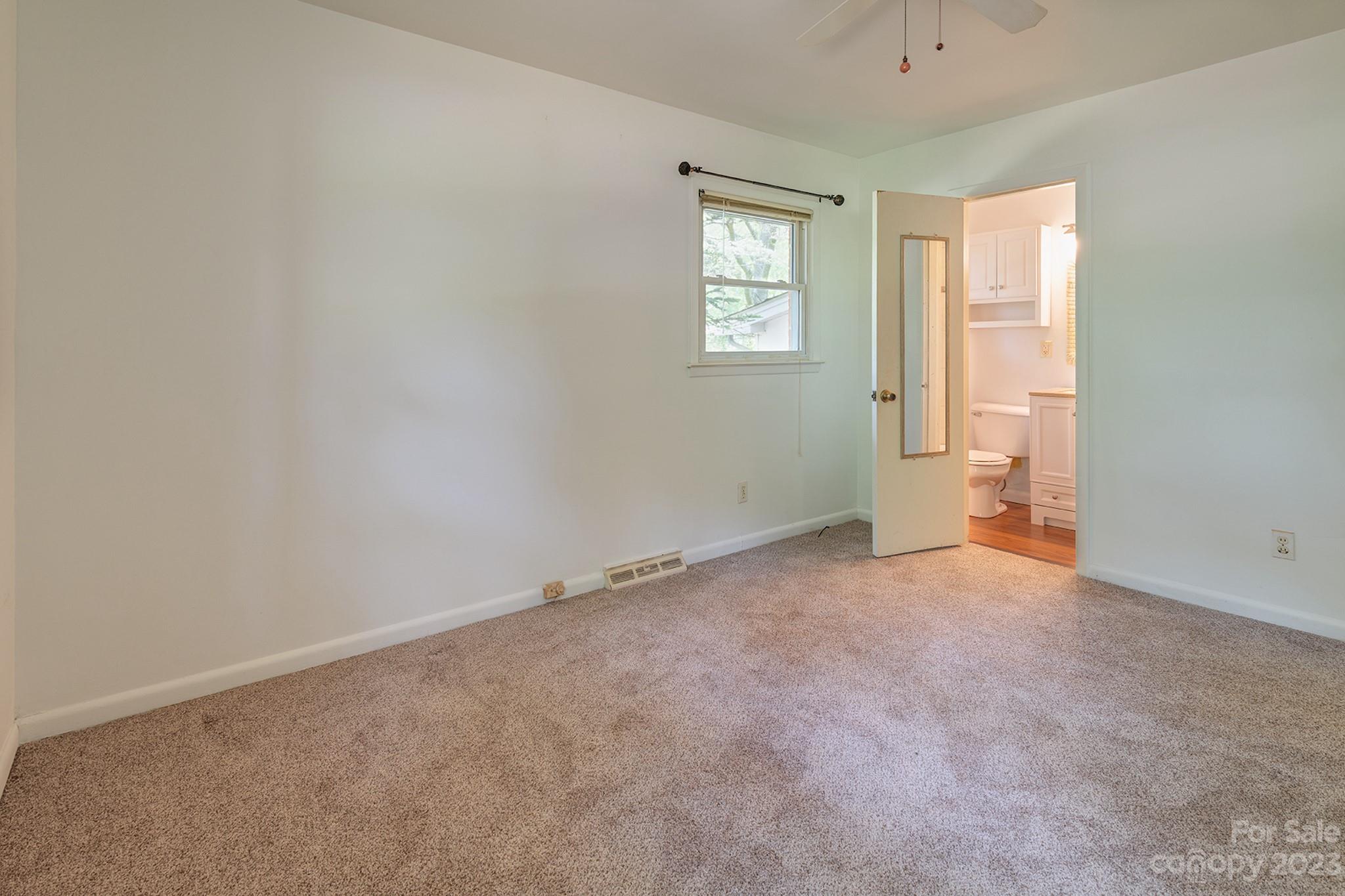 10 Wagon Road Asheville NC 28805