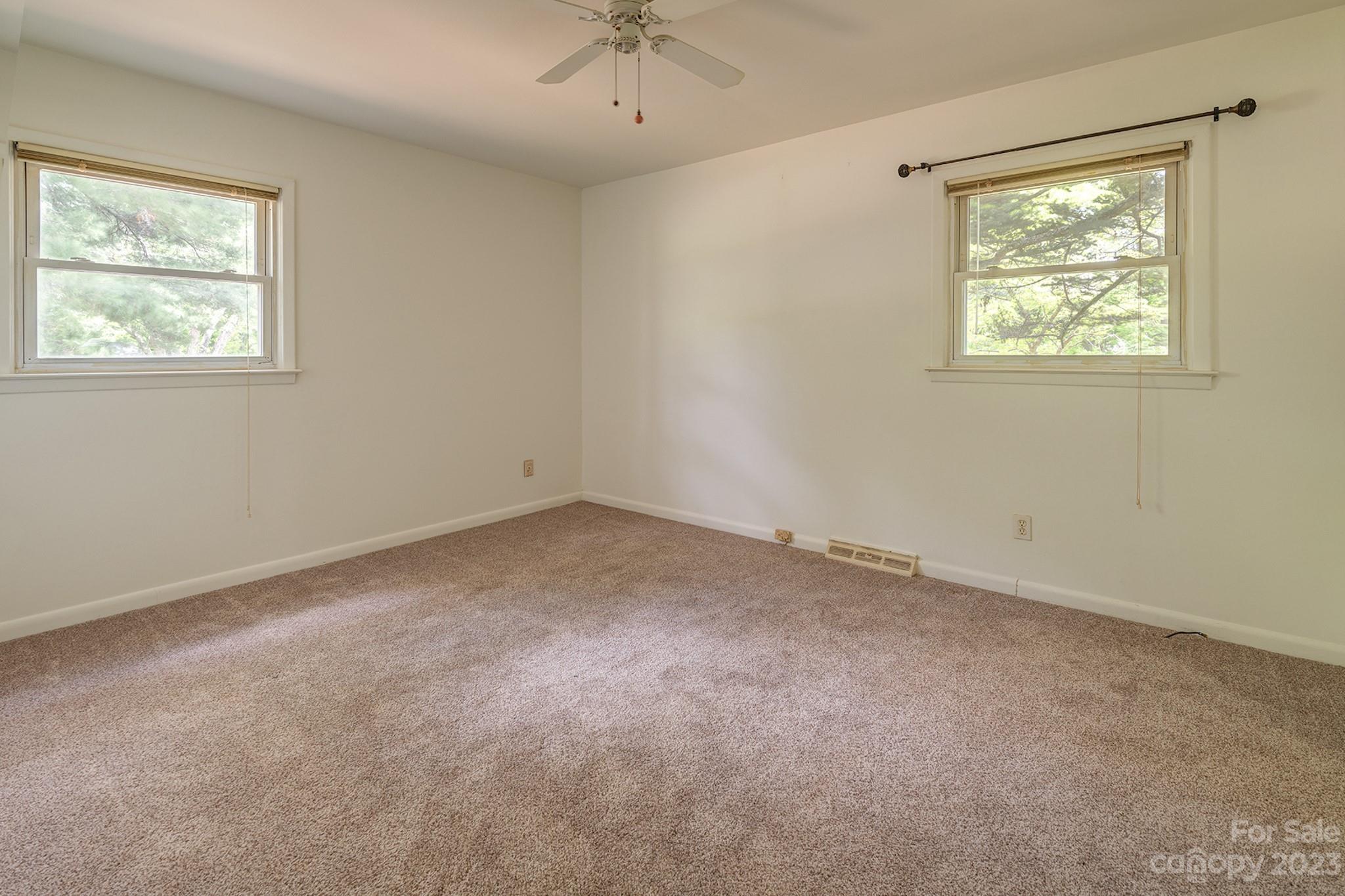 10 Wagon Road Asheville NC 28805