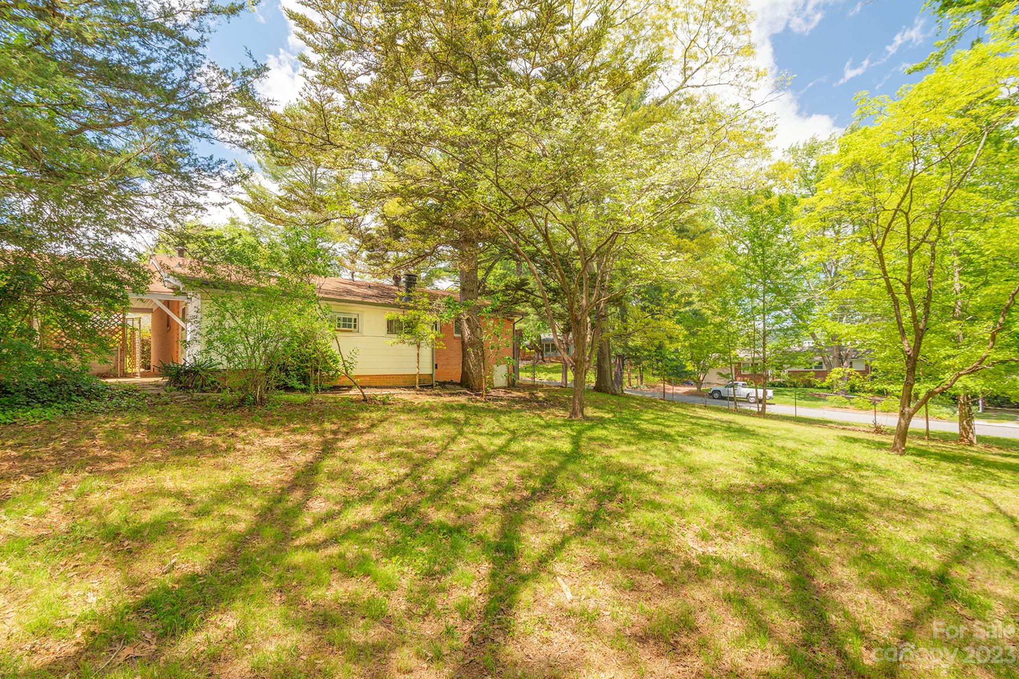 10 Wagon Road Asheville NC 28805