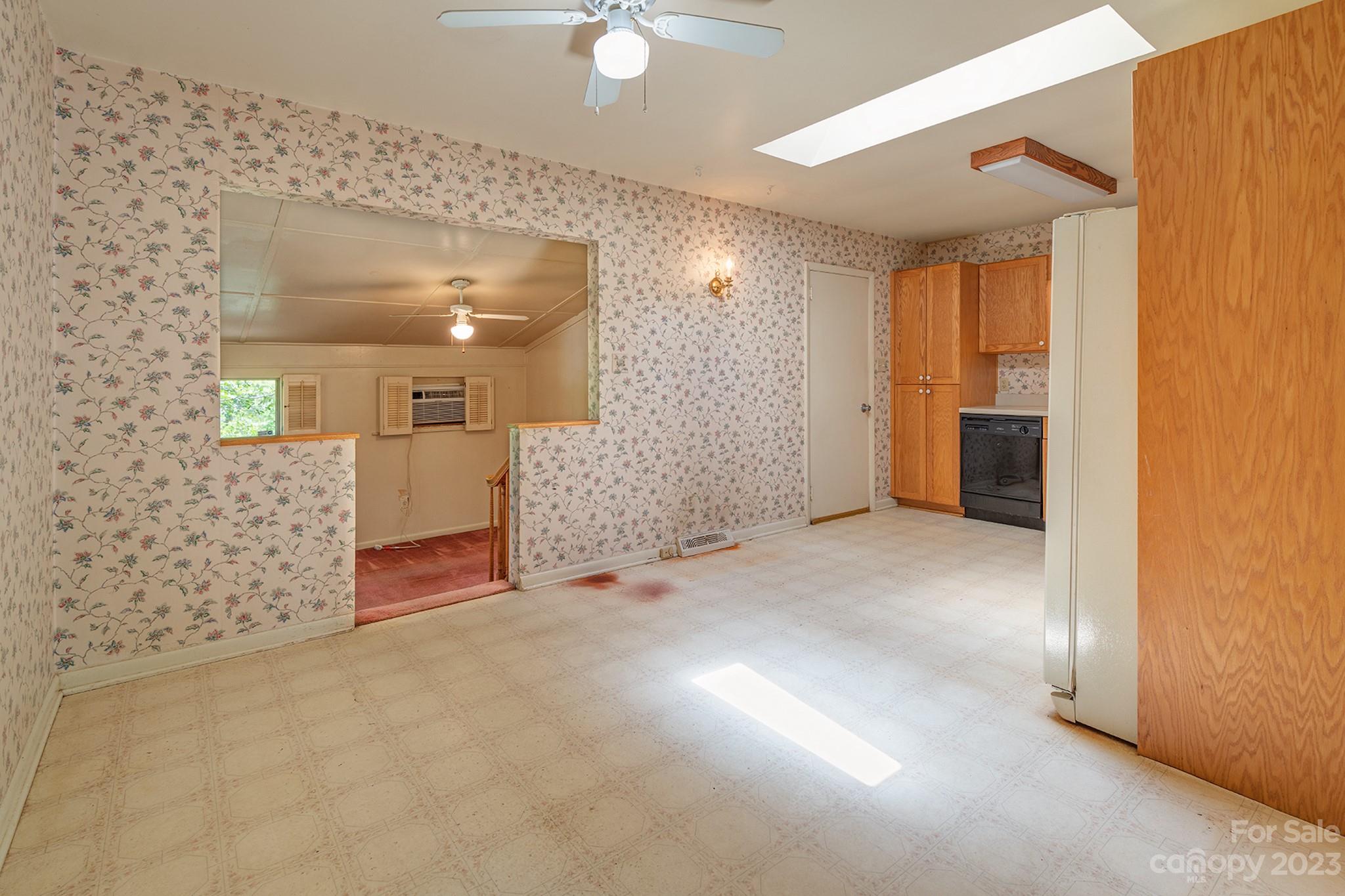 10 Wagon Road Asheville NC 28805