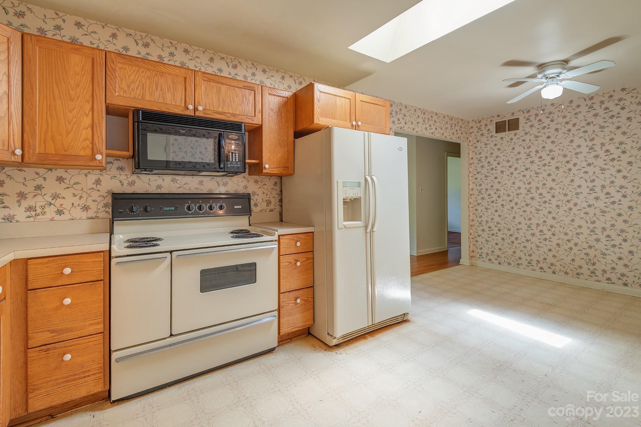 10 Wagon Road Asheville NC 28805
