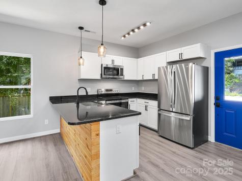 153 State Street Asheville NC 28806