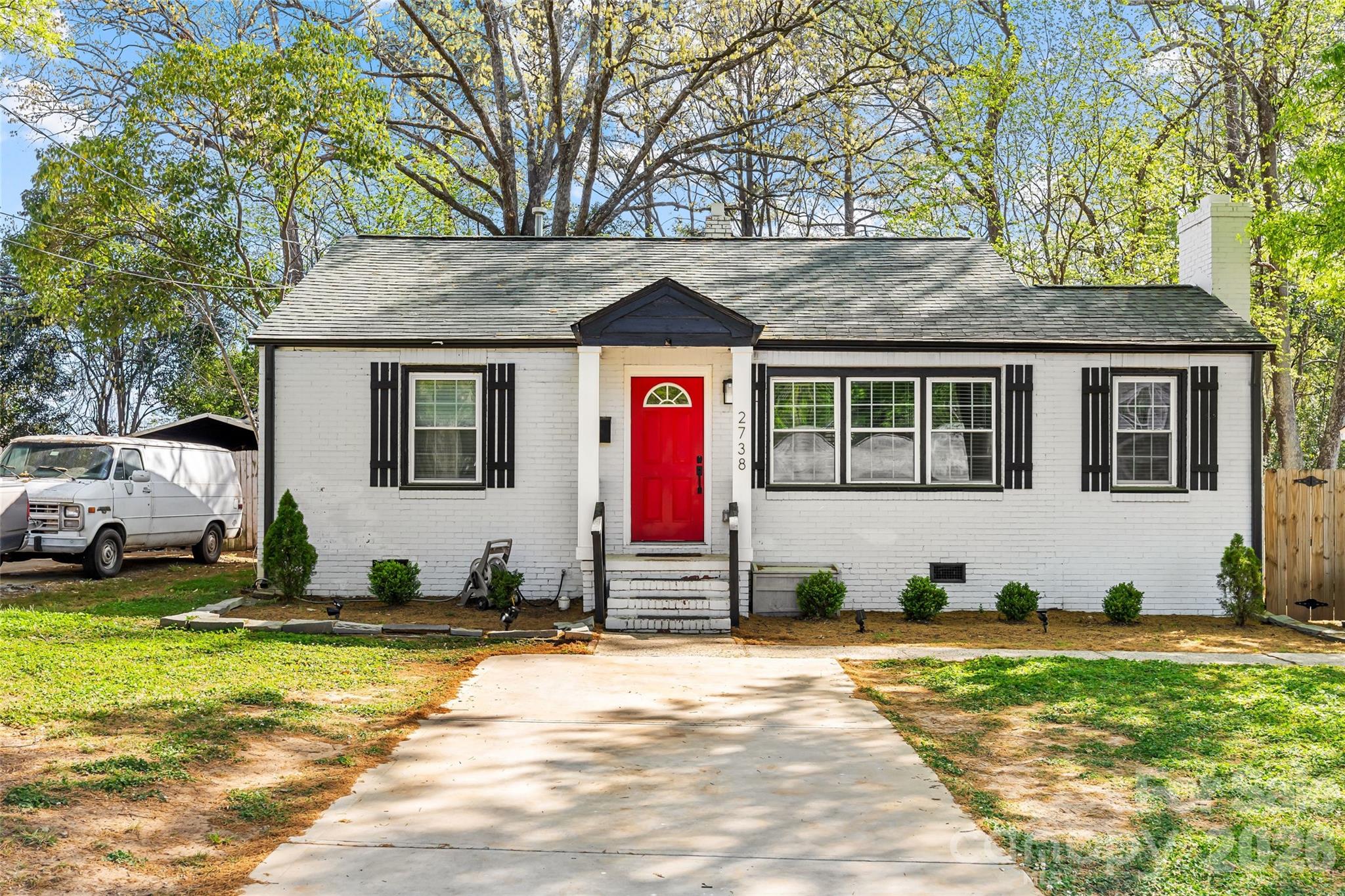 2738 Catalina Avenue Charlotte NC 28206