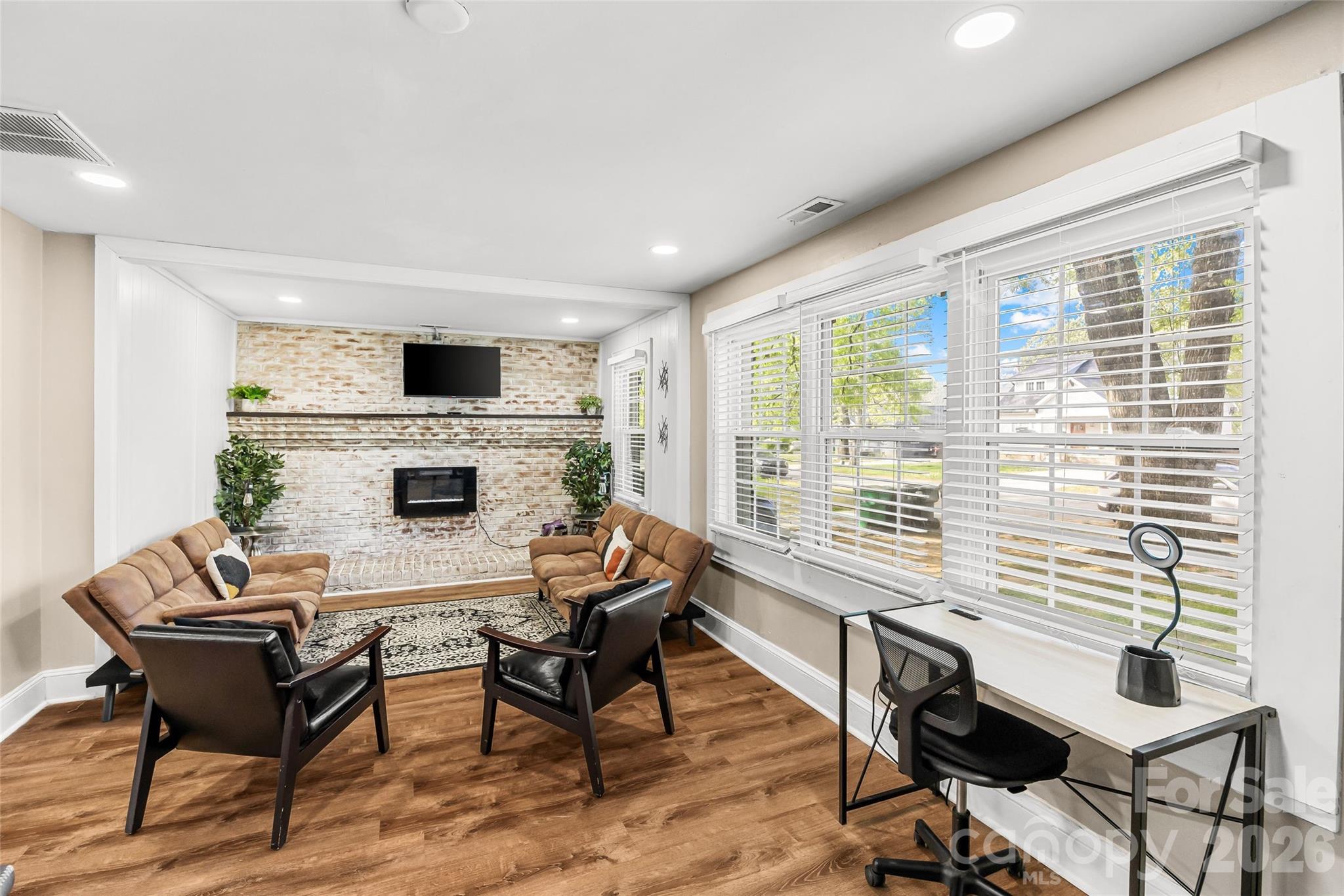 2738 Catalina Avenue Charlotte NC 28206