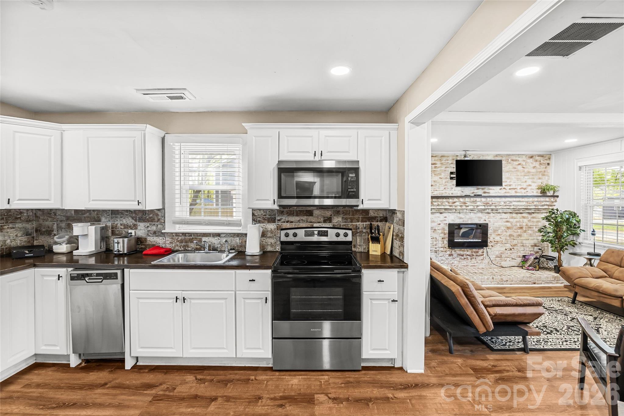 2738 Catalina Avenue Charlotte NC 28206