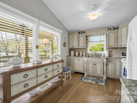 206 Lakeridge Road Lake Lure NC 28746