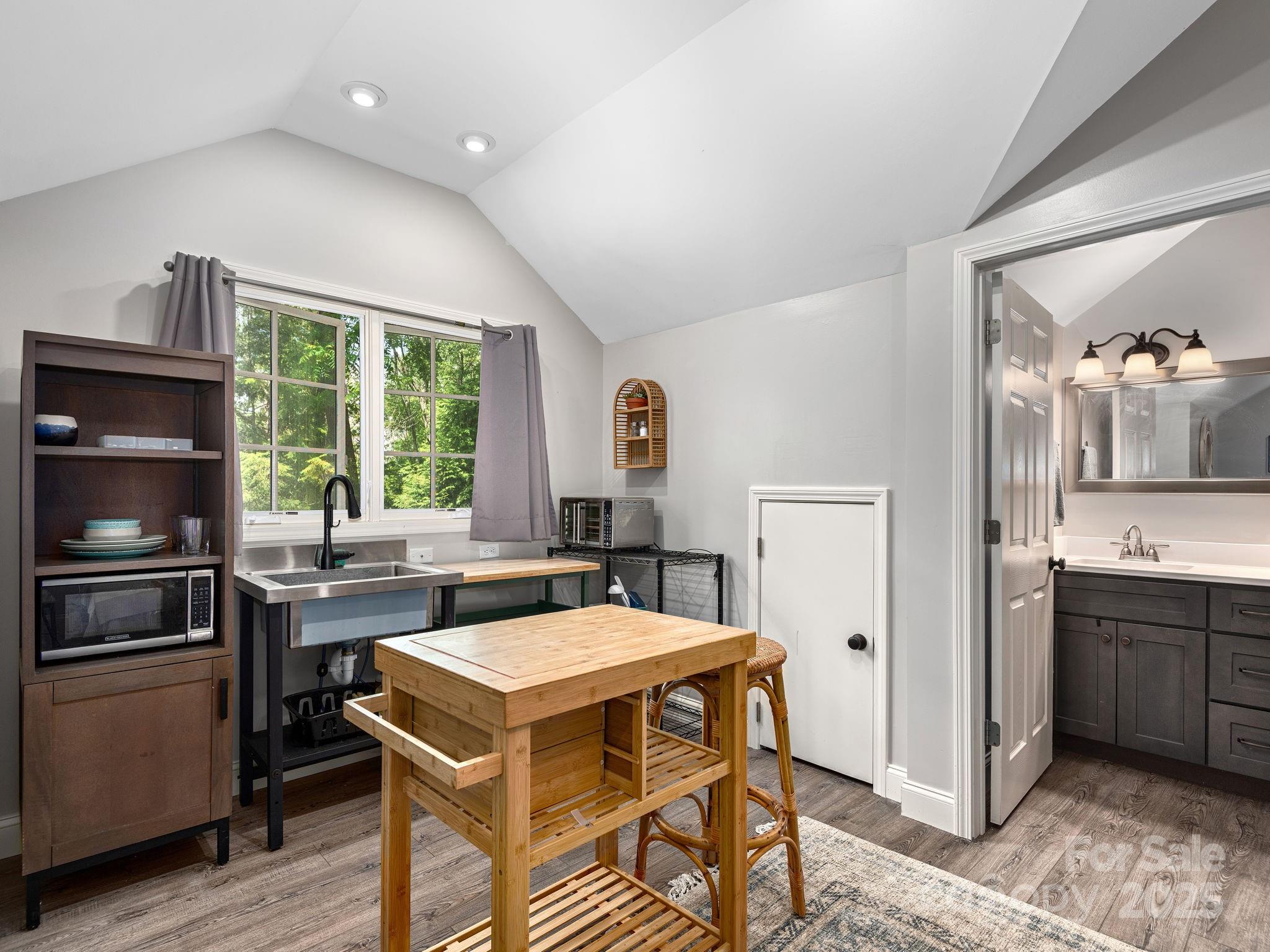 19 Albemarle Road Asheville NC 28801