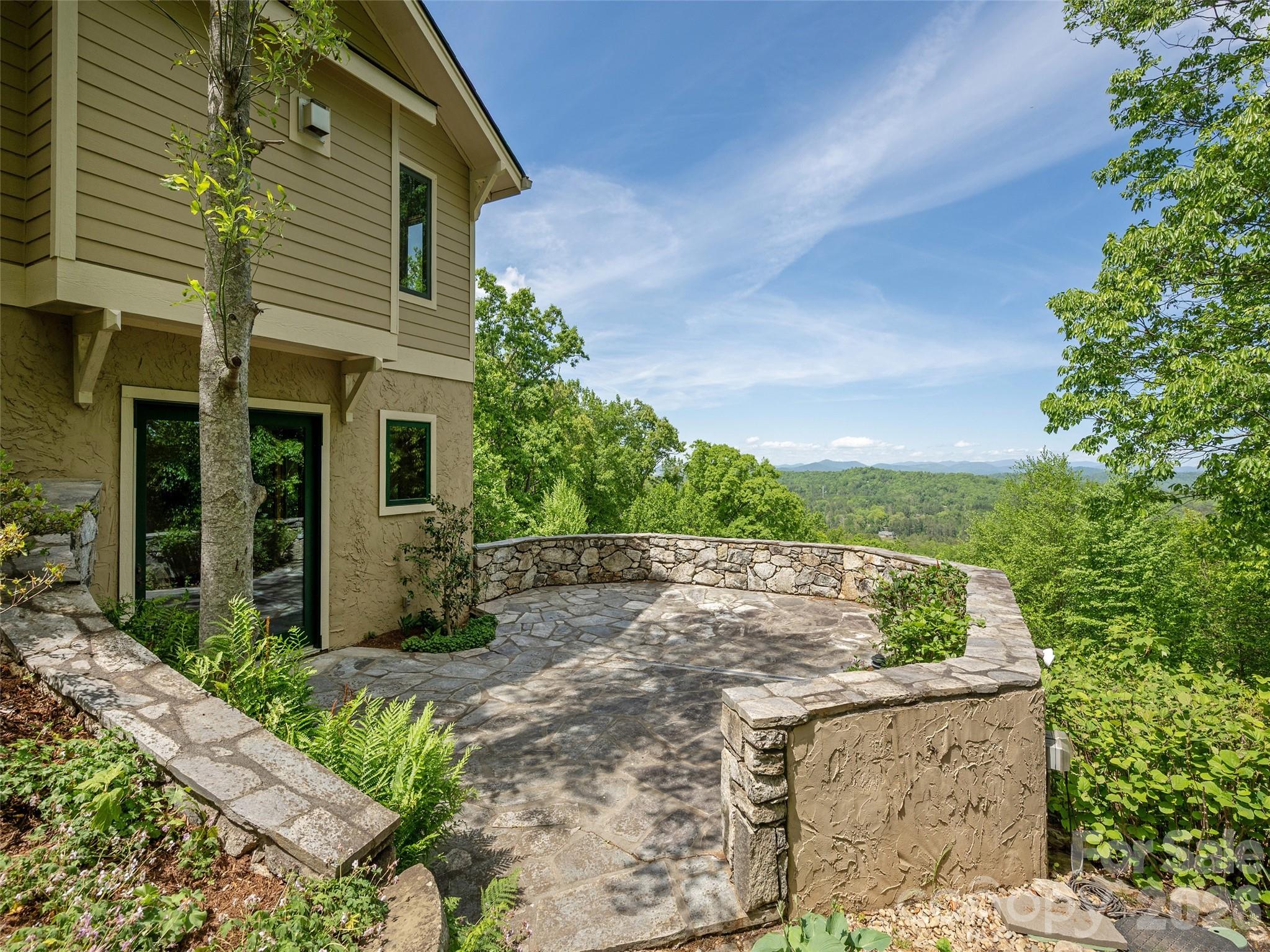 35 Carriage Forest Court Hendersonville NC 28791