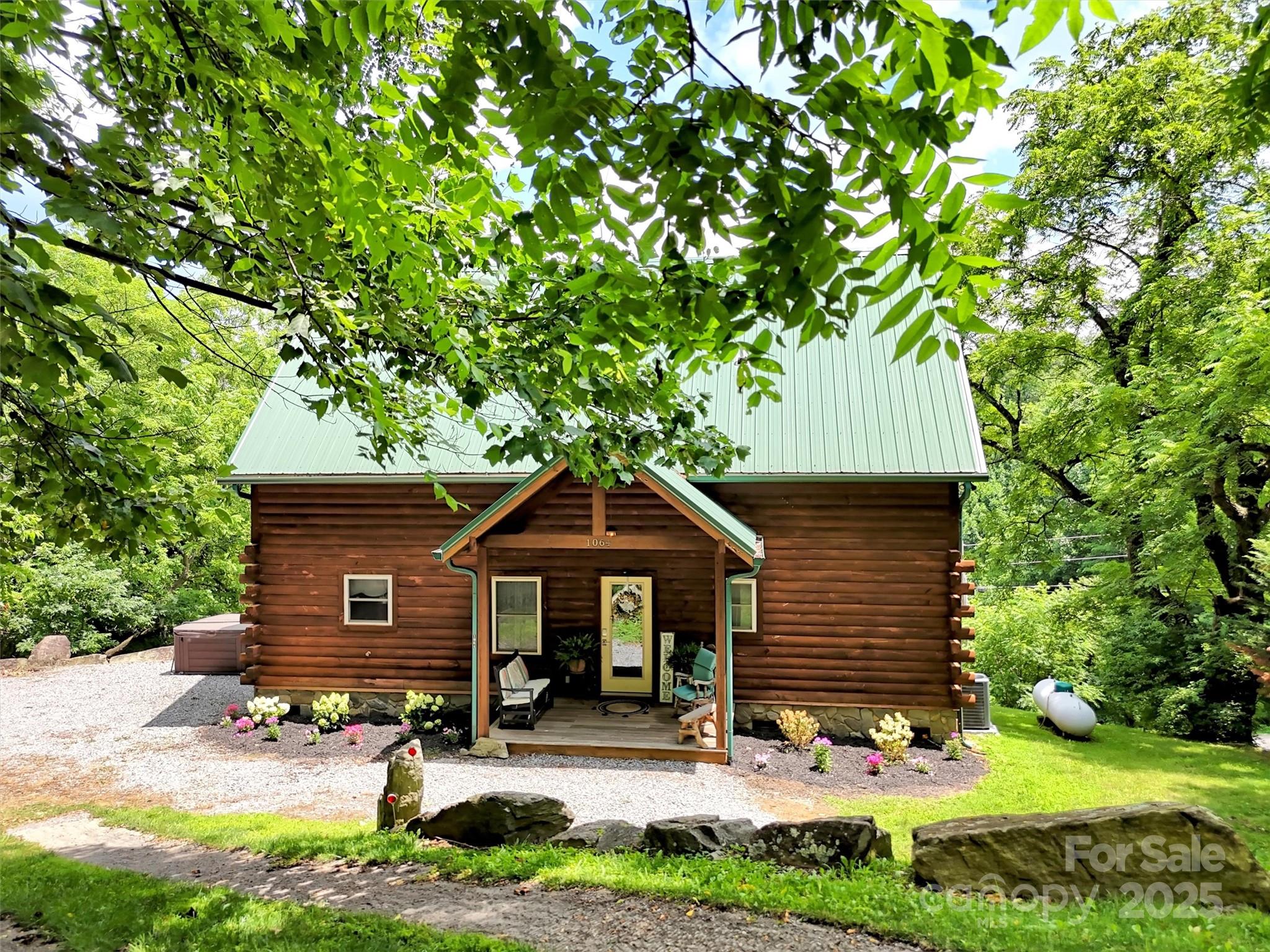 1064 Point Of View Drive Waynesville NC 28785