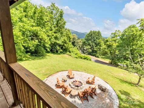 1064 Point Of View Drive Waynesville NC 28785