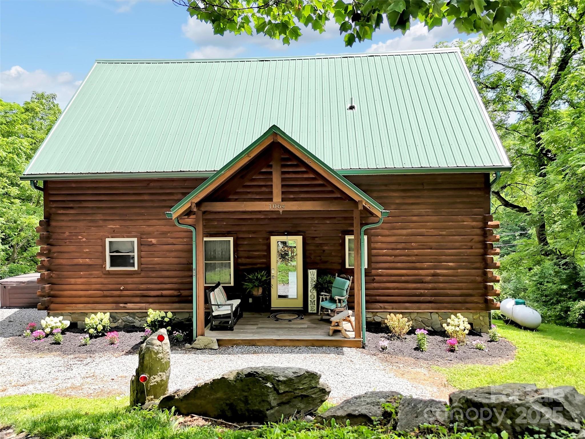 1064 Point Of View Drive Waynesville NC 28785
