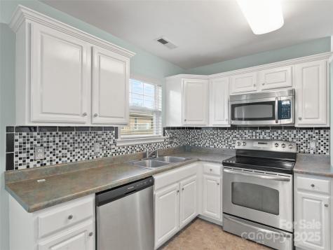 24 Torrington Avenue Fletcher NC 28732