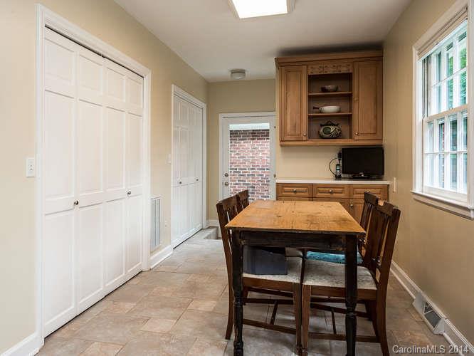 6811 Rocky Falls Road Charlotte NC 28211