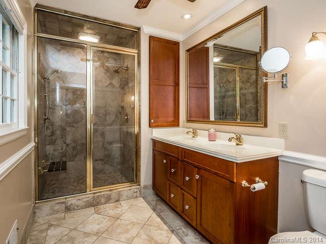 6811 Rocky Falls Road Charlotte NC 28211