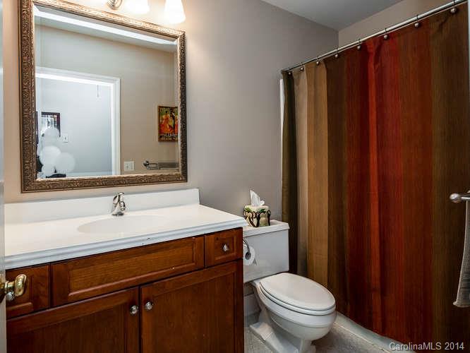6811 Rocky Falls Road Charlotte NC 28211