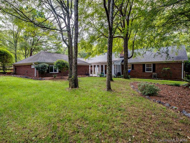 6811 Rocky Falls Road Charlotte NC 28211