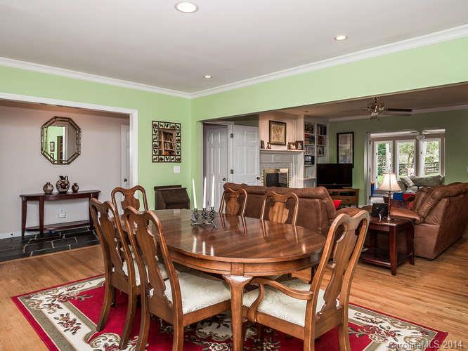 6811 Rocky Falls Road Charlotte NC 28211