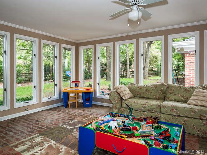 6811 Rocky Falls Road Charlotte NC 28211
