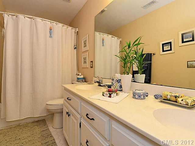 5517 Mcpherson Drive Charlotte NC 28226