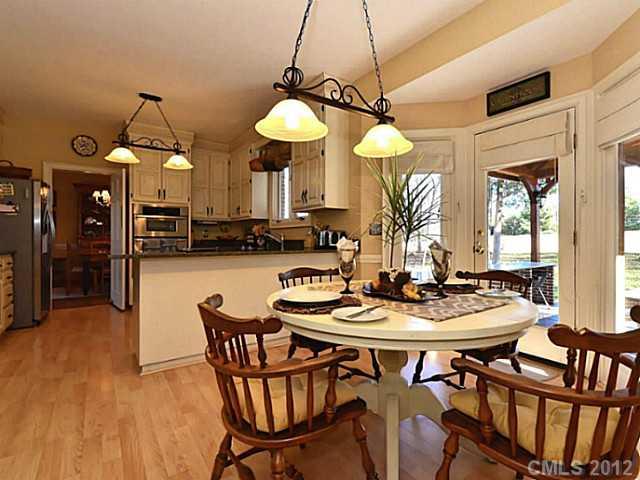 5517 Mcpherson Drive Charlotte NC 28226