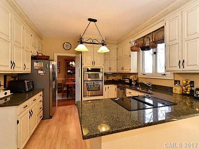 5517 Mcpherson Drive Charlotte NC 28226