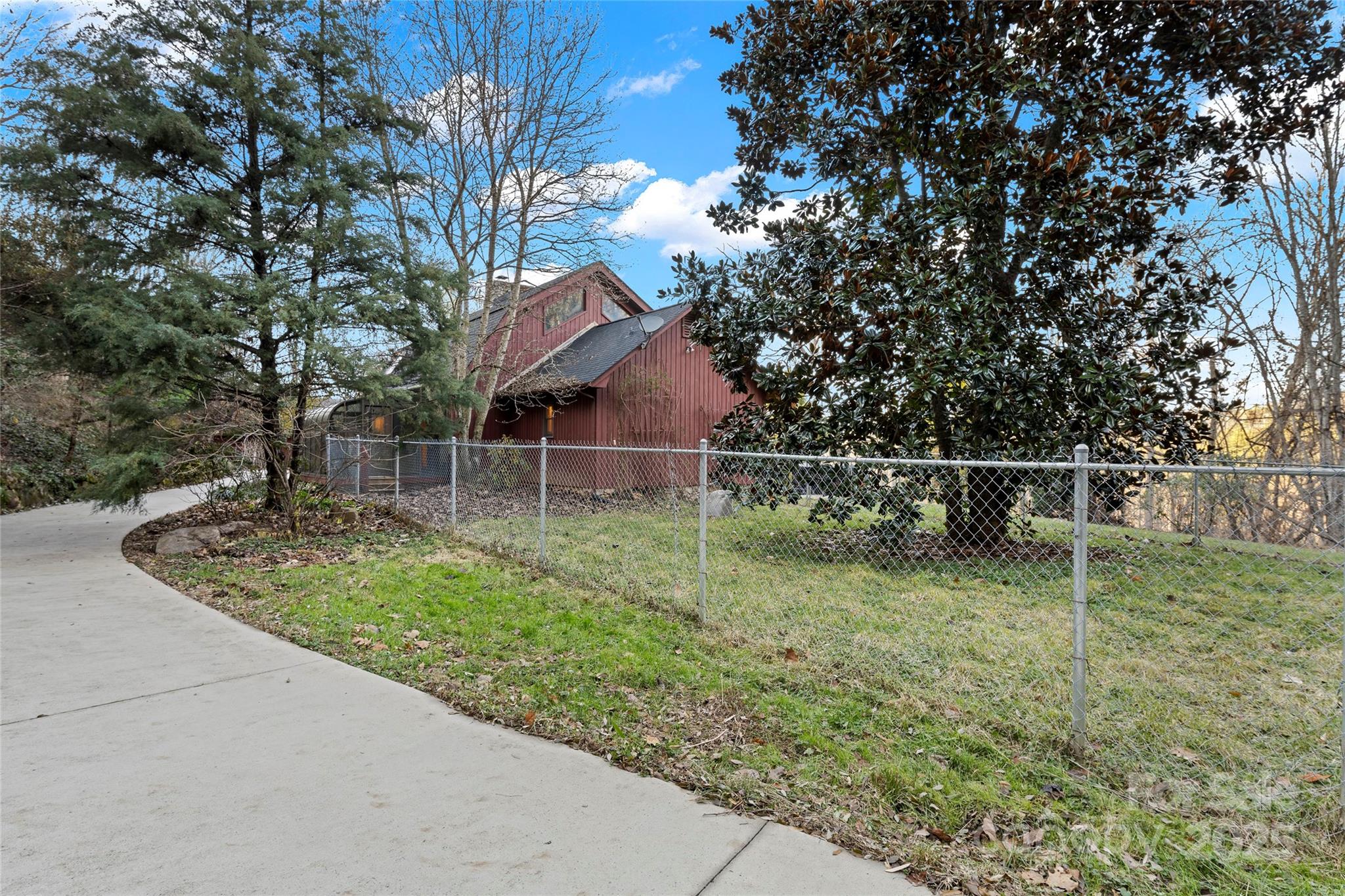 82 Dula Cove Weaverville NC 28787