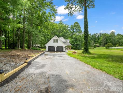 213 Raintree Drive Hendersonville NC 28791