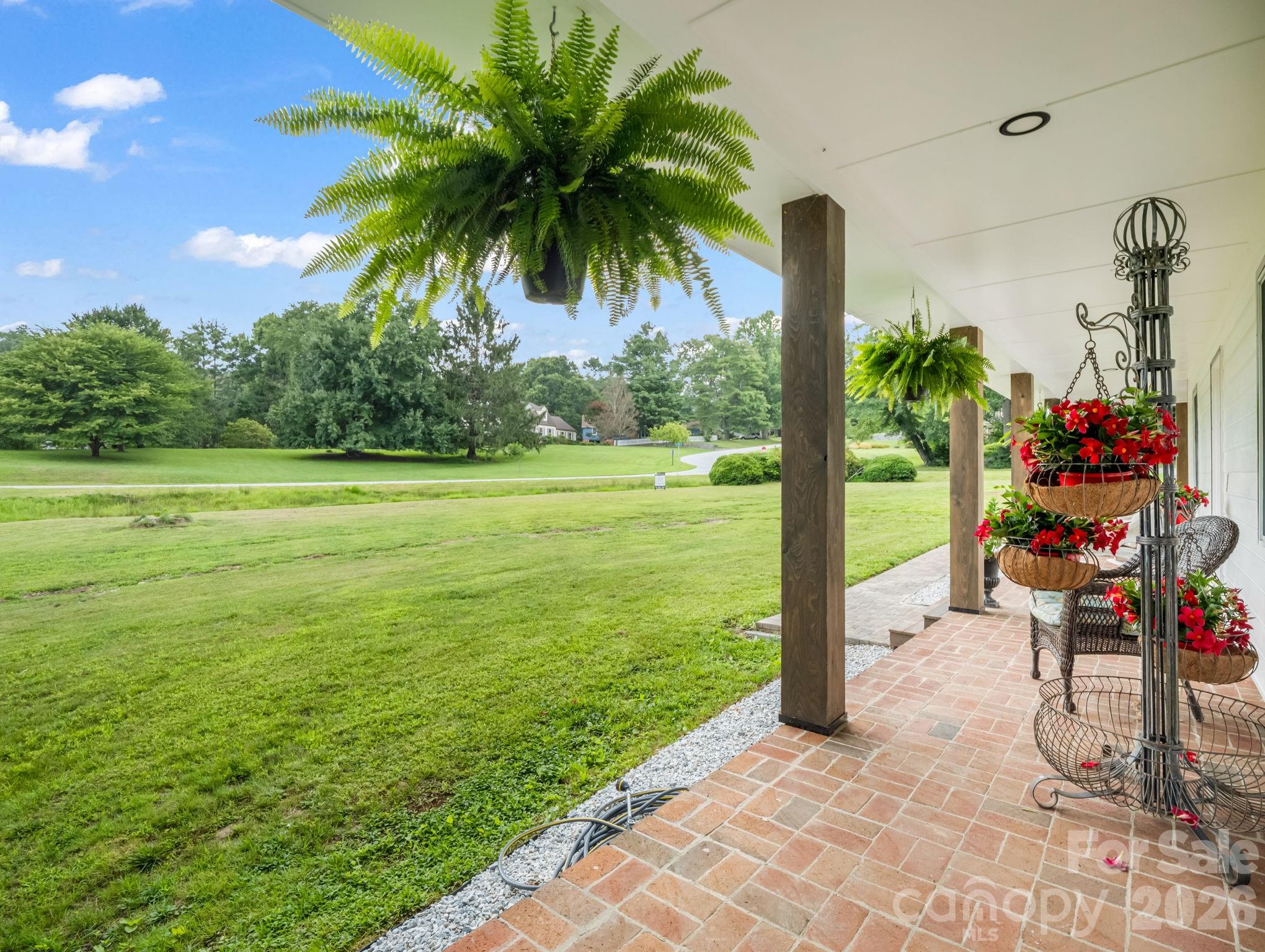 213 Raintree Drive Hendersonville NC 28791