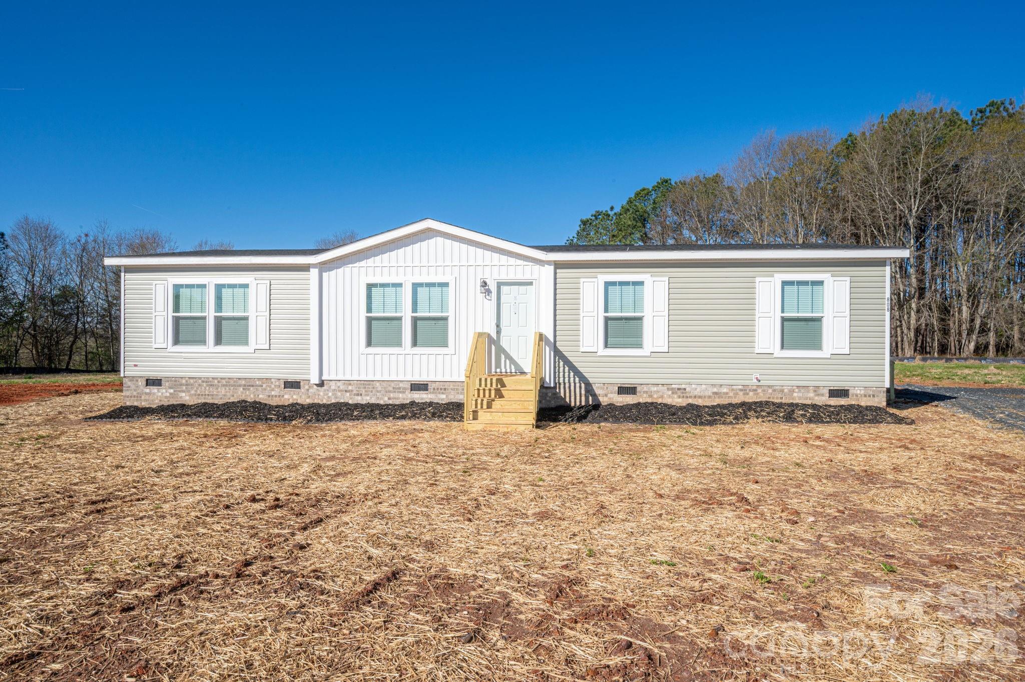 808 W Eagleview Lane Lawndale NC 28090