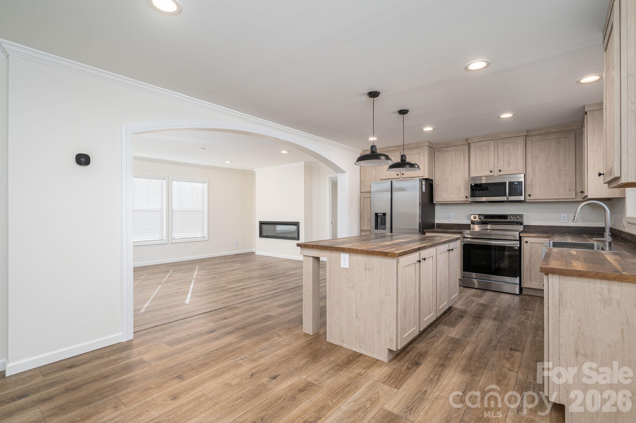 808 W Eagleview Lane Lawndale NC 28090