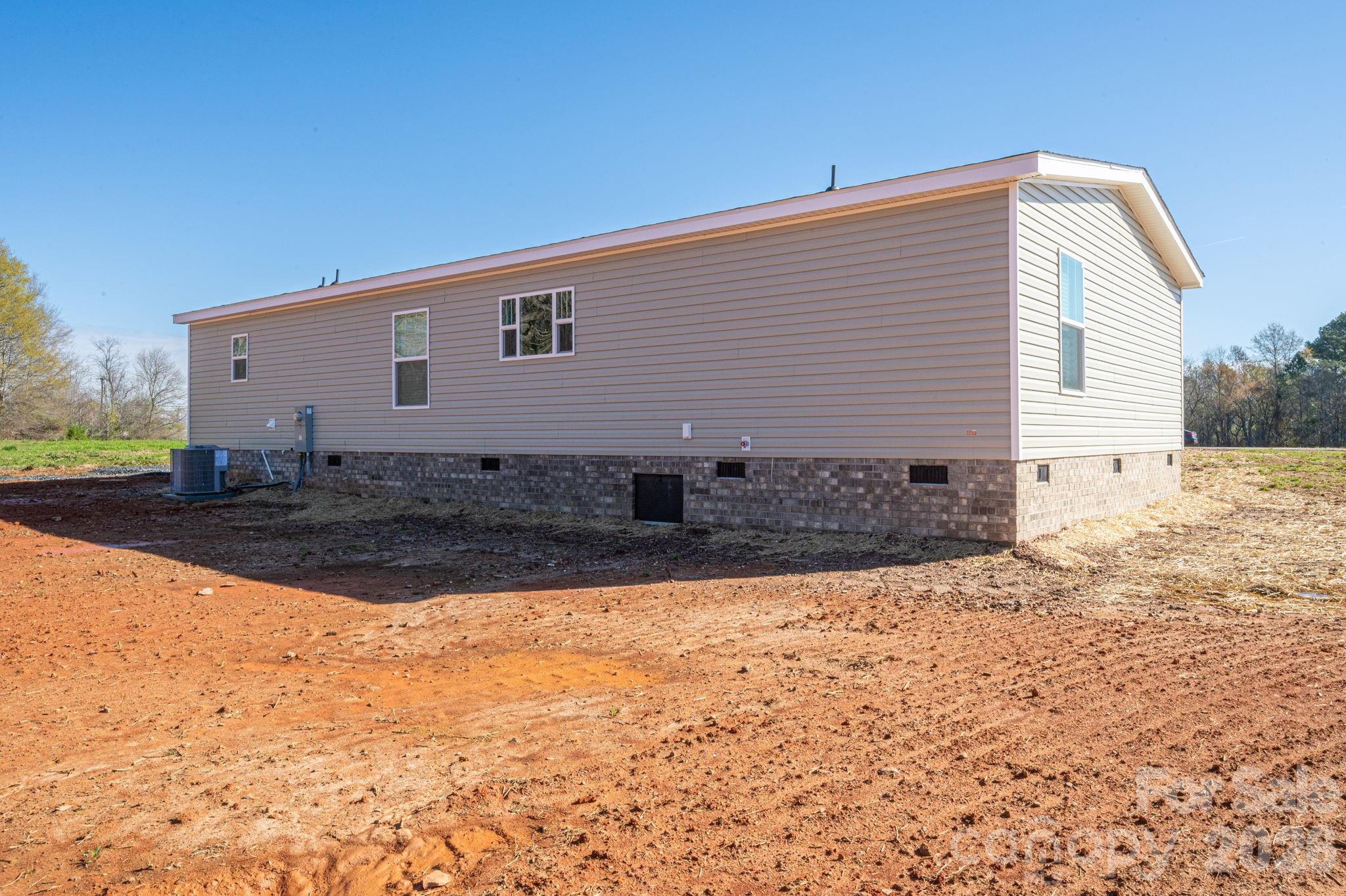 808 W Eagleview Lane Lawndale NC 28090