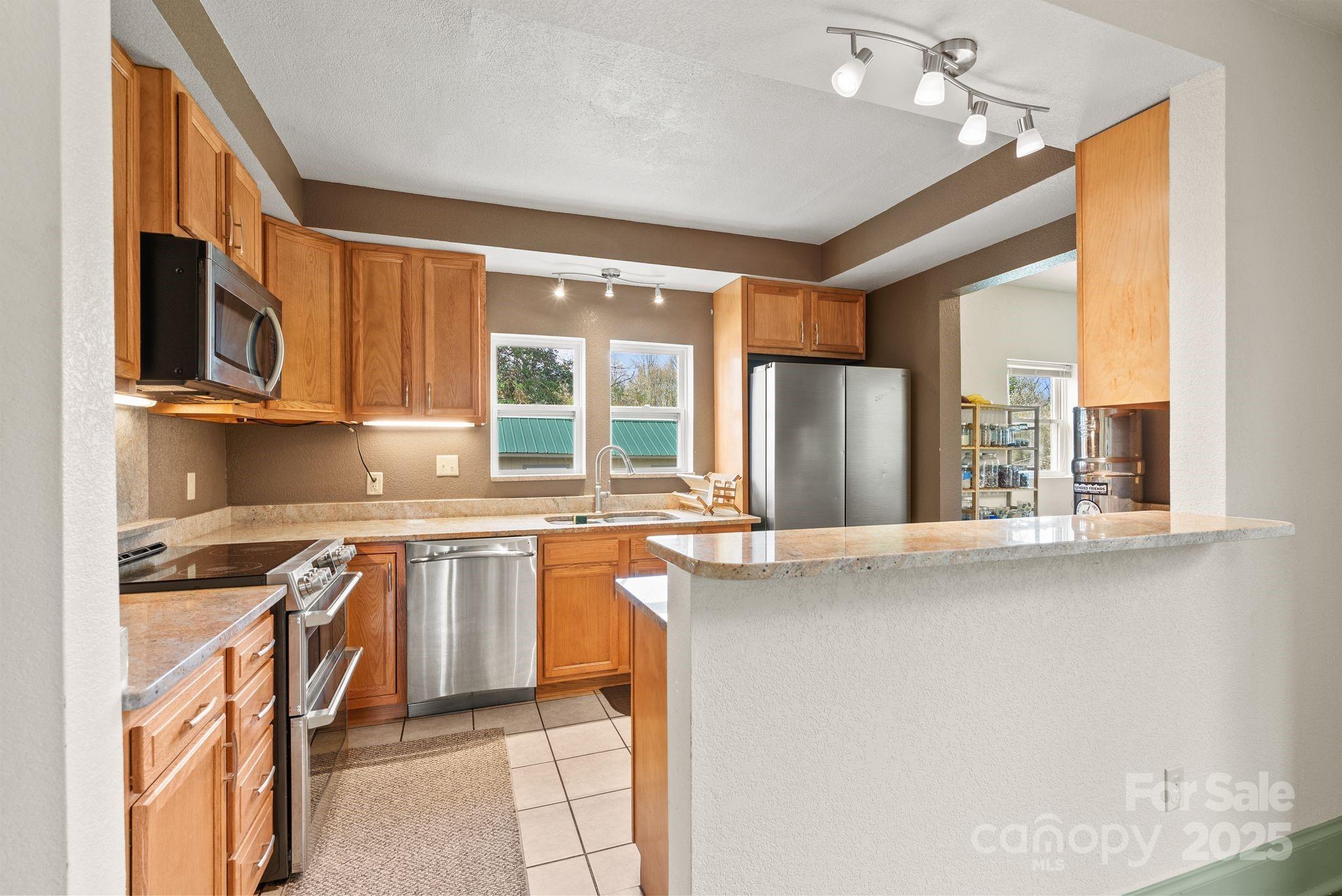 40 W Oakview Road Asheville NC 28806