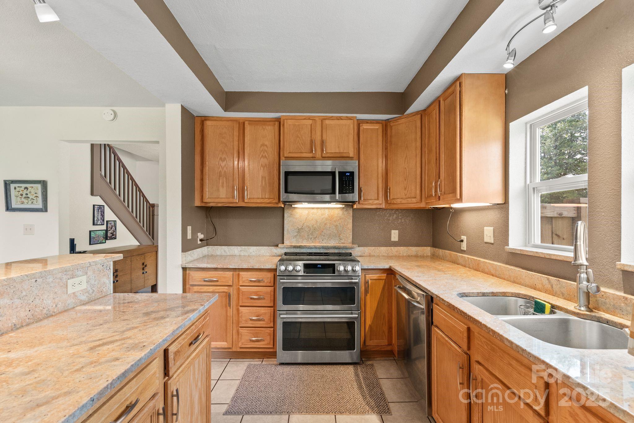 40 W Oakview Road Asheville NC 28806