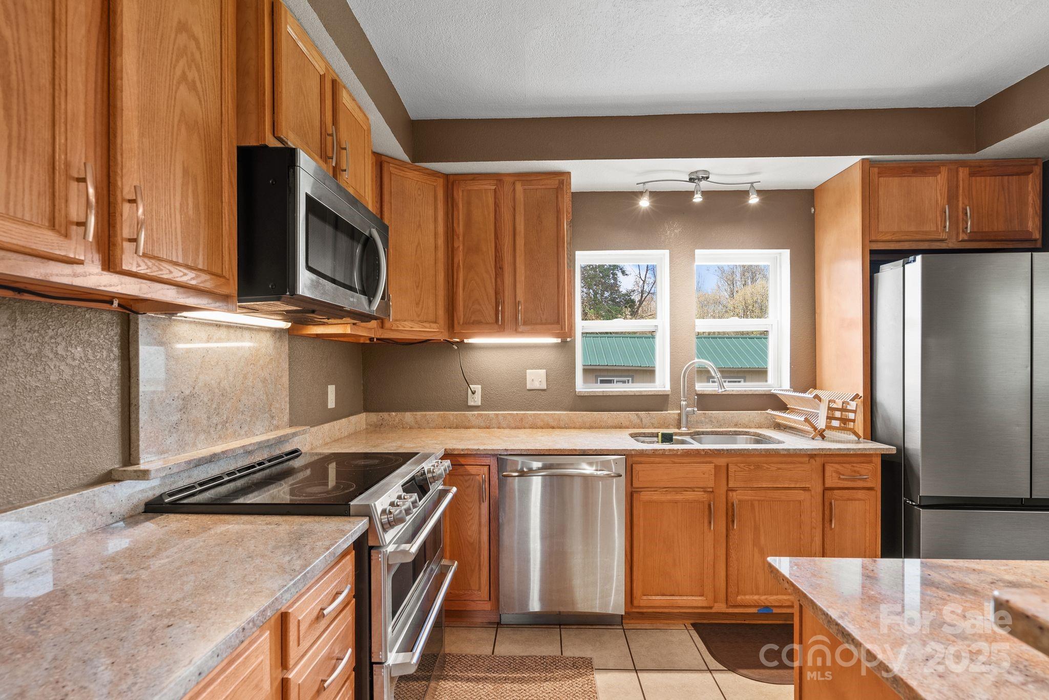 40 W Oakview Road Asheville NC 28806