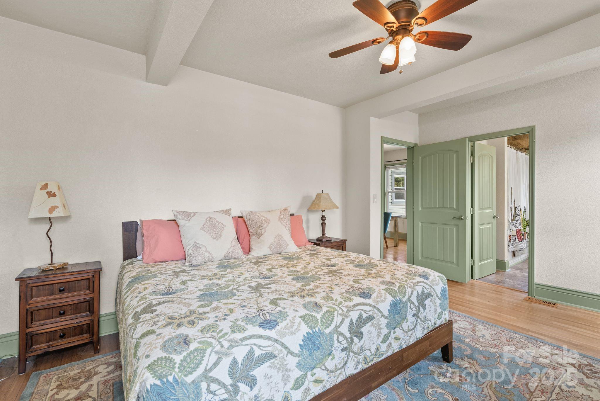 40 W Oakview Road Asheville NC 28806