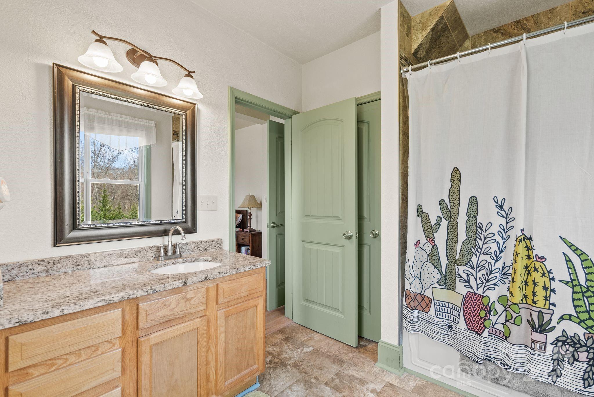 40 W Oakview Road Asheville NC 28806